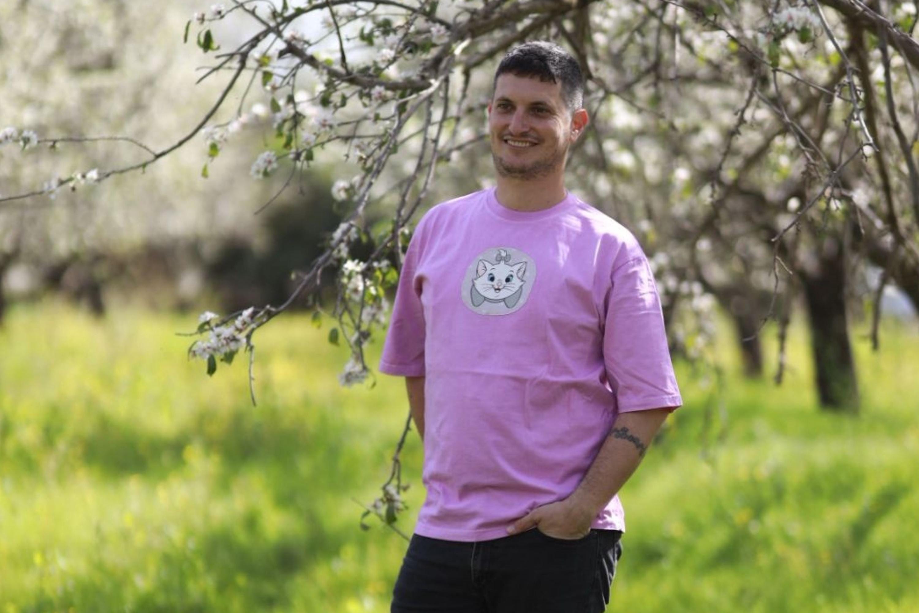 Oversized cat tee, Hand-Dyed Pink Cat Graphic T-Shirt, Upcycled Vintage Patches, Unisex Cotton